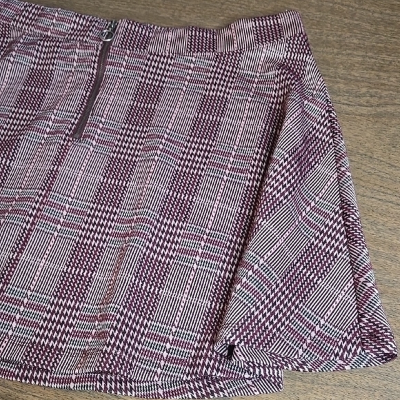 SO Plaid Mini Skirt, Maroon, Juniors Size XXL - Picture 3 of 7